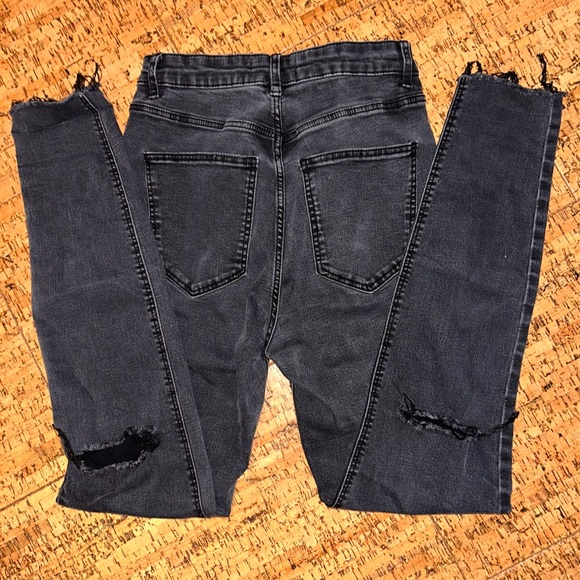 Zara distressed skinny jeans - Picture 2 of 3